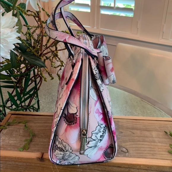 BETSEY JOHNSON PINK/WHITE/BLACK CROSSBODY SATCHEL - Picture 3 of 10